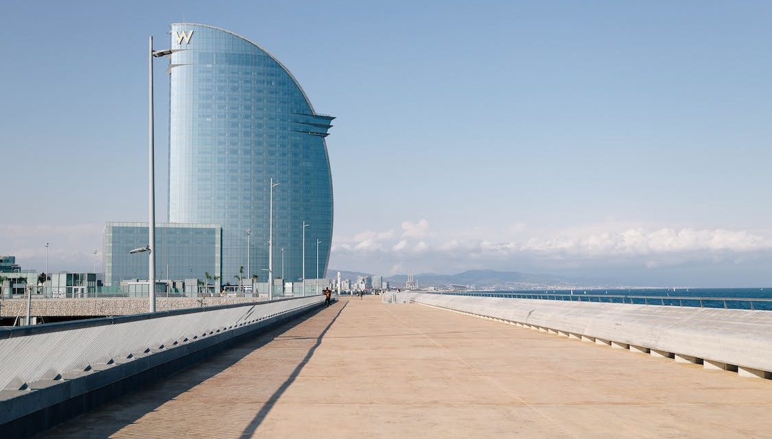 Coliving y Charlas de Emprendimiento: Fomentando la Inspiración y Conexión Profesional en España