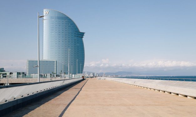 Coliving y Charlas de Emprendimiento: Fomentando la Inspiración y Conexión Profesional en España